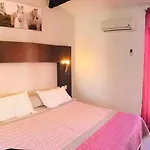 Brit Confort Helios Hotel 3*