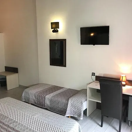 Brit Confort Helios Hotel